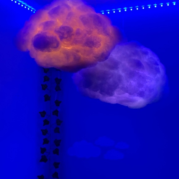 HOMEMADE USB POWERED LED CLOUD LAMPS. Comes in a set of 2 Clouds, with remote. - Picture 4 of 6